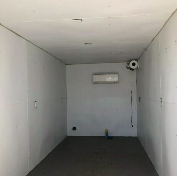 20 ft Insulated Shipping container Greenhouse
