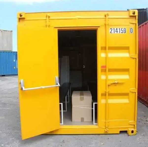 Lunchroom Containers